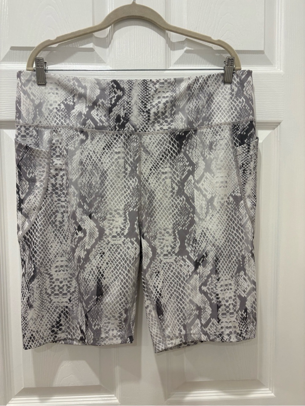 Bebe Sport Snakeskin Print Bike Shorts 3X